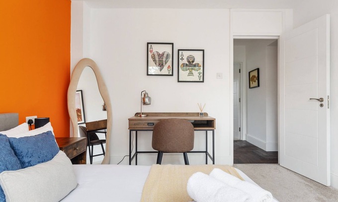 Fortune Green Maison | Spacious 3BR Flat | 9 Minutes to Kilburn Stn. | ST