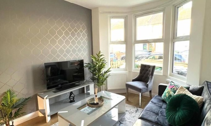 Watford Maison | Maison-Salle de bain privée séparée-de Luxe-63 Belgrave avenue