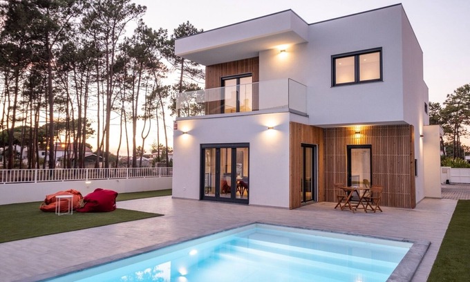 Lagoa de Albufeira Appartement | Spacious 4-bedroom villa with pool near beach in amazing Lagoa de Albufeira