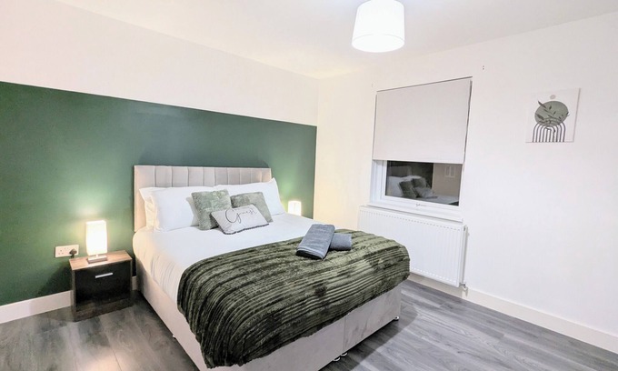 Colchester Appartement | Spacious 4 Bed / Sleeps 8