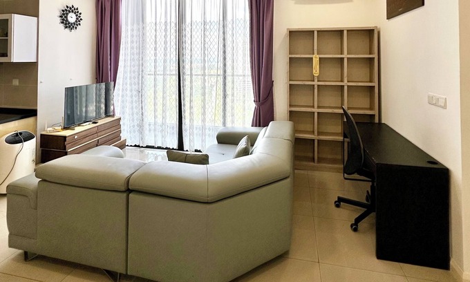 Medini Appartement | Spacious 4-bedroom apartment 1725 in Medini. Just 10mins walk to legoland.