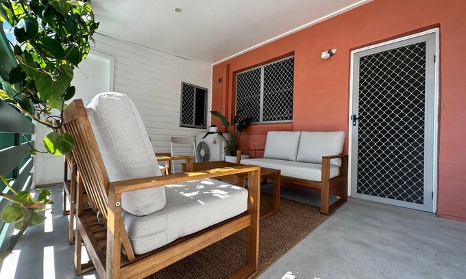 Hamilton Appartement | Spacious 4-Bedroom Apartment with AC & WiFi in Hamilton. Centre of Eat St.