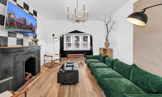 Downtown Buffalo Appartement | Spacious 4-bedroom apartment in charming Buffalo with Full kitchen