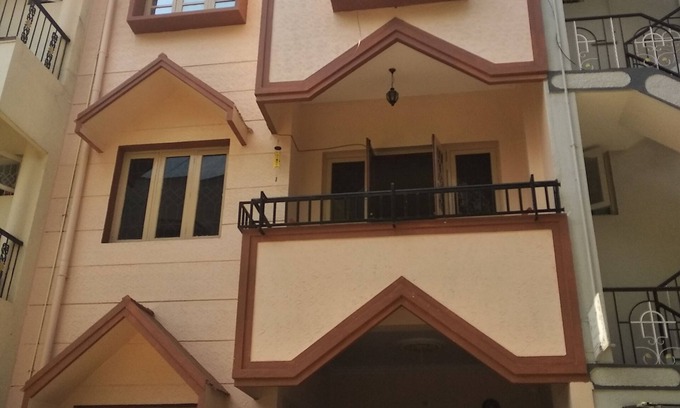 Bengaluru Appartement | Spacious 4-bedroom Backpackers Hostel in enchanting Bengaluru with WiFi.