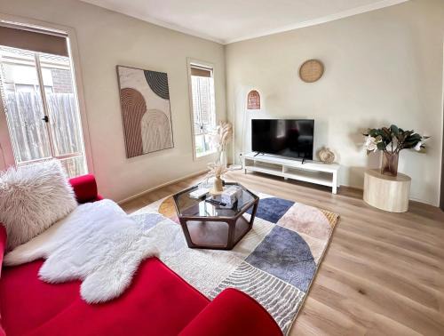 Truganina Maison | Spacious 4-Bedroom Family Home | Quiet & Connected