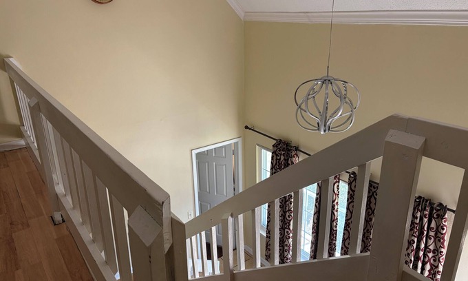 Normal Maison | Spacious 4-bedroom house with AC and WiFi in charming Huntsville