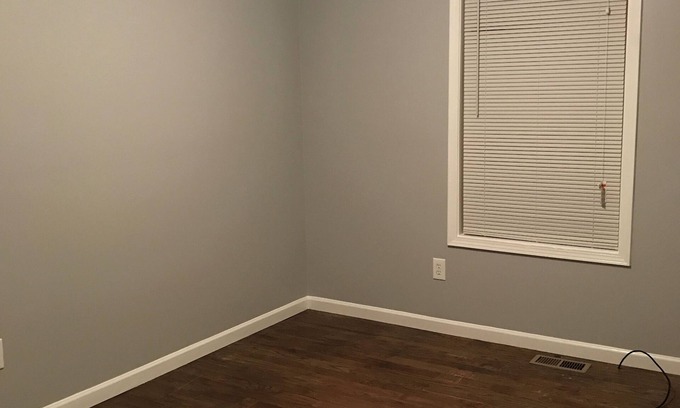 Doraville Maison | Spacious 4-bedroom house in cool Doraville with AC