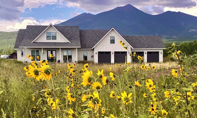 Fort Valley Maison | Spacious 4-bedroom house. Super quiet. close to snowbowl. Hour from Grand Canyon