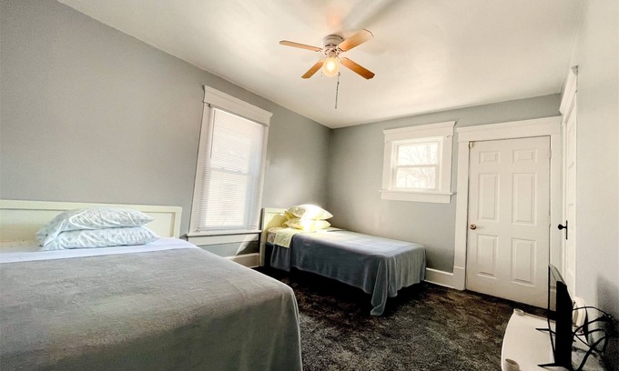 Mansfield Maison | Spacious 4-bedroom house with AC, WiFi in Mansfield