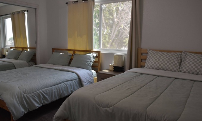 Glendale Maison | Spacious 4-bedroom house with WiFi, AC in superb Glendale