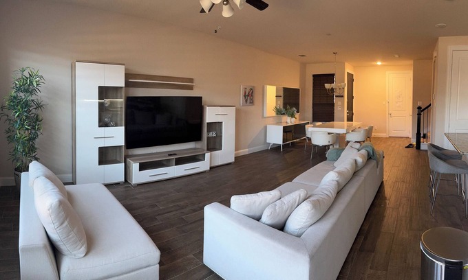 Allen Maison | Spacious 4-bedroom in lovely Allen, Near Allen Outlet, Weekly/Monthly Discounts!