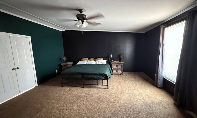 Midland Maison | Spacious 4-bedroom mobile home Midland