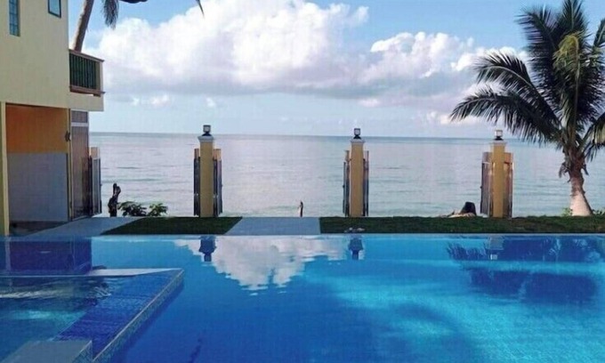 Polillo Station Balnéaire | Spacious 4-bedroom resort with fitness room, WiFi in awesome Polillo