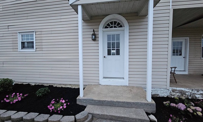 Mifflinburg Autre | Spacious 4-bedroom Farmhouse with inground pool in Mifflinburg, Pennsylvania