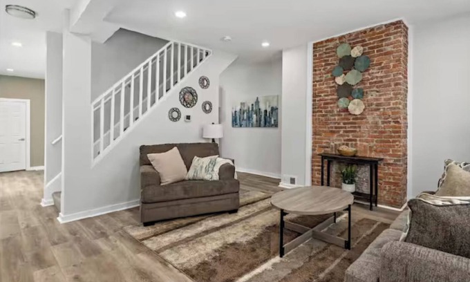 Mount Washington Maison | Spacious 4bed 3bath house in Pittsburgh with AC