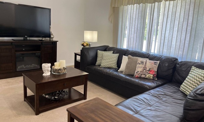 Brandon Maison | Spacious 4BedroomHome with Modern Amenities and ScenicViews perfect for Families