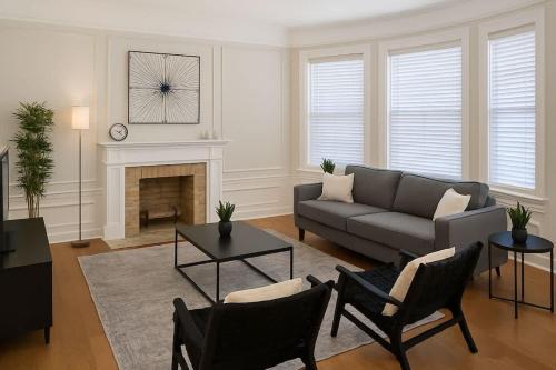 Rogers Park Appartement | Spacious 4BR Retreat - Chase E1