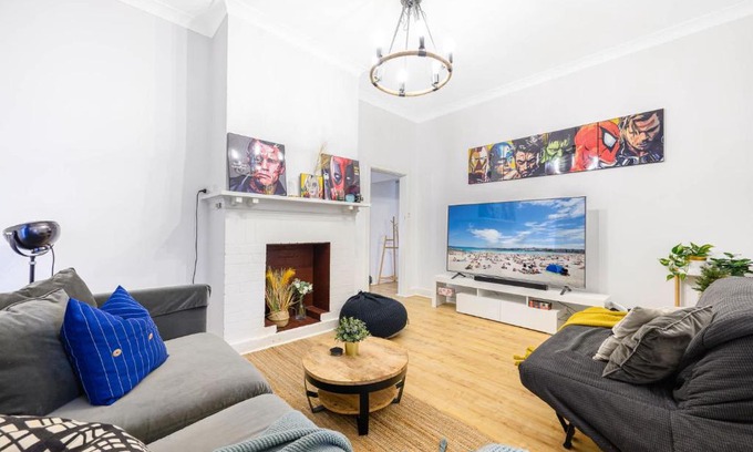 Belfield Maison | Spacious 4BR Straithfield house close 2 airport city