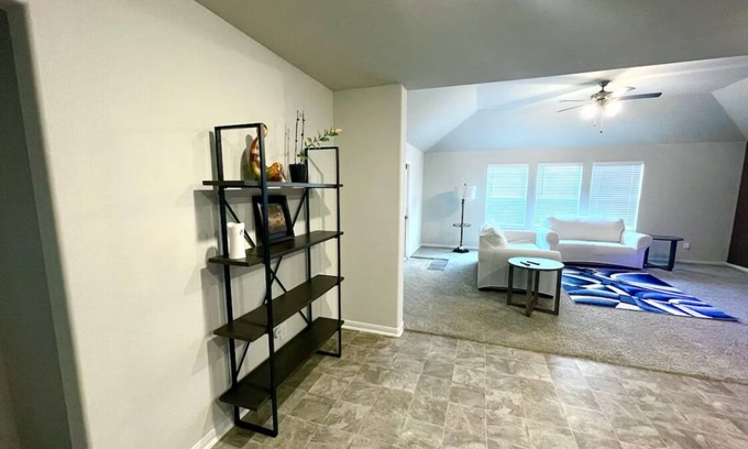 Rosenberg Maison | Spacious 5-bedroom building in charming Rosenberg with WiFi, AC, fitness room