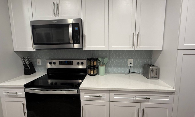 Magna Maison | Spacious 5-bedroom house within 15 mins of Salt Lake City airport