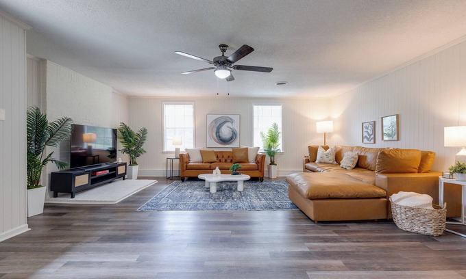 Olive Branch Maison | Spacious 5-bedroom House in Gorgeous Olive Branch #811