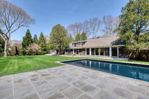 Springs Maison | Spacious 5-BR 4-Bath Pool in East Hamptons