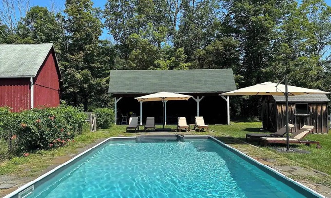 Prattsville Maison | Spacious 5bd/3ba Catskills House w Pool, River/Lake Access, WiFi, A/C & Gameroom