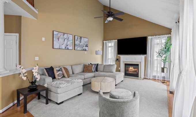 Bowie Maison | Spacious 5BR Retreat w/Piano & Pool Table – Near DC & Baltimore