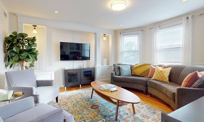 North Cambridge Appartement | Grande 4/5 chambres, 2 salles de bain près de Harvard, MIT, touffes, près de la ligne rouge, C / A