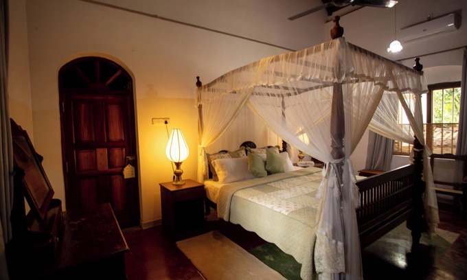 Udunuwara Maison | Spacious 6-bedroom heritage & wellness bungalow in Kandy with AC culinary class