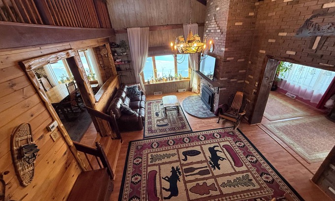 Forestport Maison | Spacious Adirondack House in Otter Lake