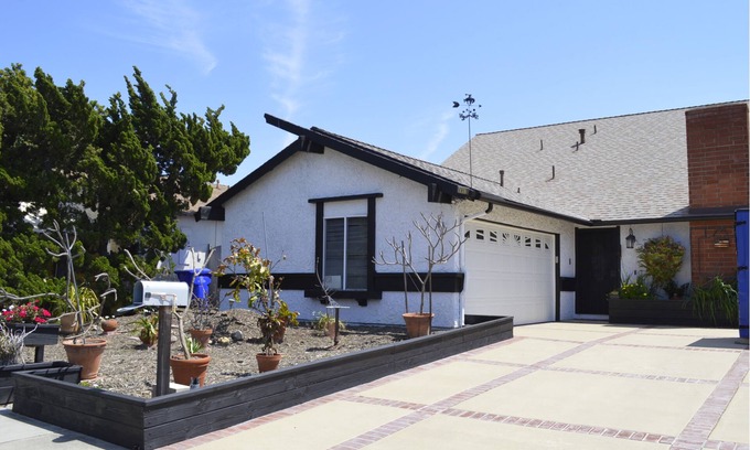 Mira Mesa Maison | Spacious, And Beautiful Home In San Diego 4 Bedroom Home by RedAwning