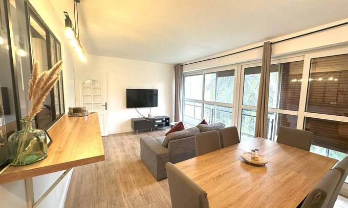 Sarcelles Appartement | Spacious and bright apartment in Sarcelles