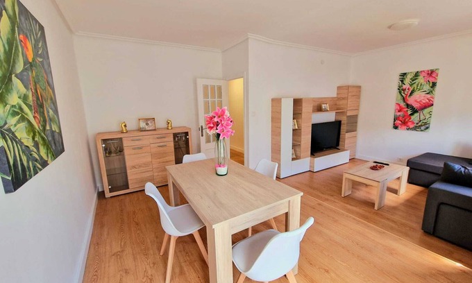Ourense Appartement | Spacious and bright apartment in ourense