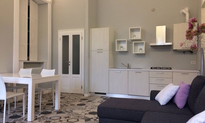 Angera Appartement | Appartement spacieux et lumineux dans un excellent emplacement