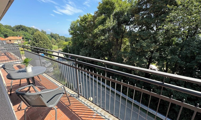 Brovello-Carpugnino Appartement | Spacious and bright apartment with parking space, Wi-FI and relaxing balcony