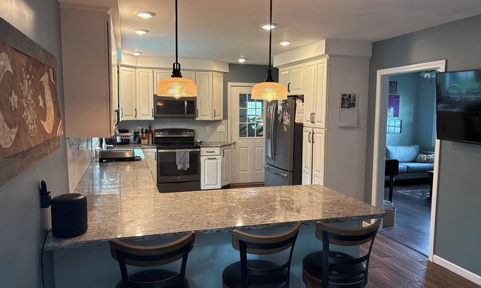 South Burlington Maison | Spacious and convenient home in South Burlington