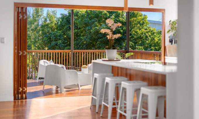 Yeronga Maison | Spacious and close to everything.