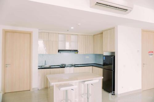 Tangerang Appartement | Spacious and Elegant 2BR with Private Lift at Hillcrest House Apartment By Travelio