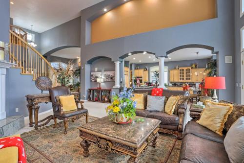 Lone Tree Maison | Spacious and Elegant Lone Tree Home Rental with Deck!