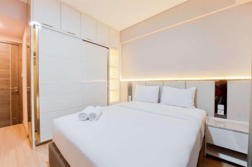 Bumi Serpong Damai Appartement | Spacious and Homey 3BR at Sky House BSD Apartment By Travelio