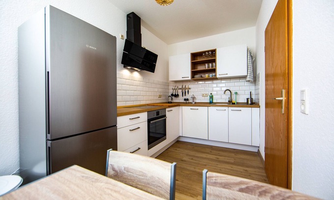 Andreasvorstadt Appartement | Spacious and modern holiday apartment "City pearl by the rippling water"