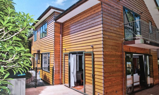 Browns Bay Maison | Maison familiale spacieuse et privée dans une ville balnéaire populaire2007