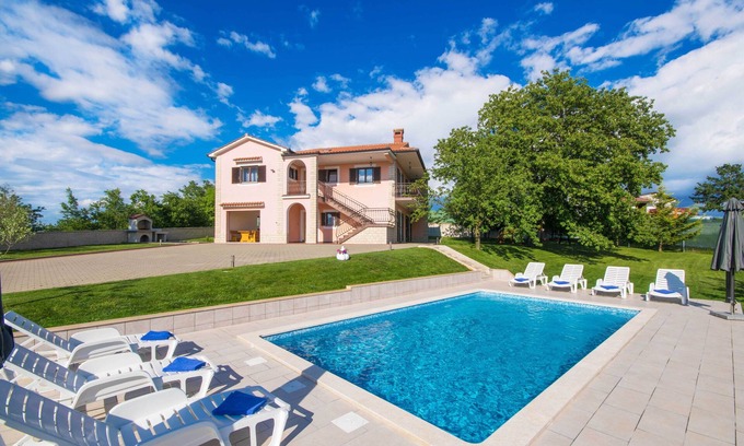 Zabrezani Villa | villa piscine spacieuse et privée, Wifi, clôturée