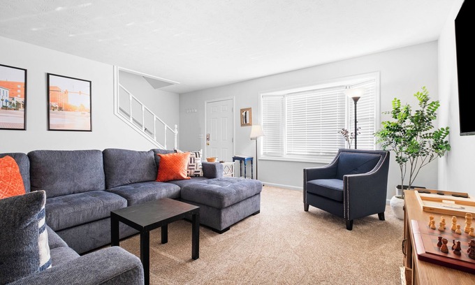Auburn - Opelika Copropriété | Spacious and Quiet 2BR/2.5BA Townhouse Close to Toomer’s & Auburn University
