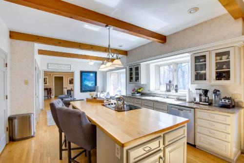 Madison Maison | Spacious and Secluded Madison Home Near Dtwn!