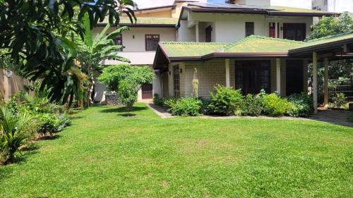 Pamankada West Maison | Spacious and Serene Family Home in Colombo