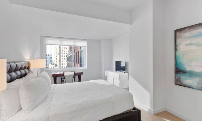 Battery Park City Copropriété | Spacious and Stylish Accommodation in the Heart of Lower Manhattan