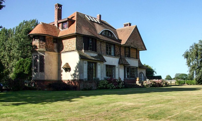 Neville Maison | Maison spacieuse et chaleureuse de 400 m², bien équipée et tout confort!