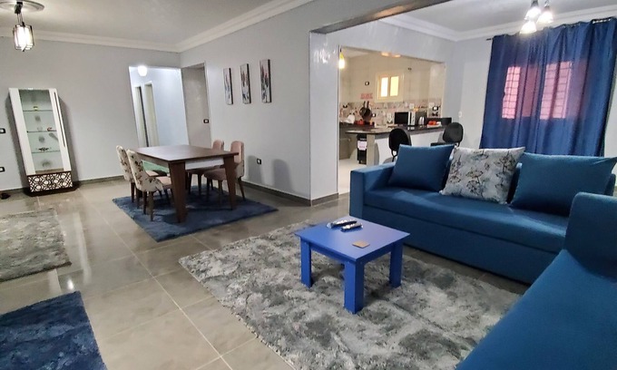 Al-Basatin Appartement | Spacious apartment in October city close to Mall of Arabia [Families only]